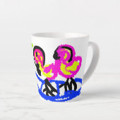 Rosa Flamingos Hochzeit Sommerspass Milchtasse (Rechte Ecke)