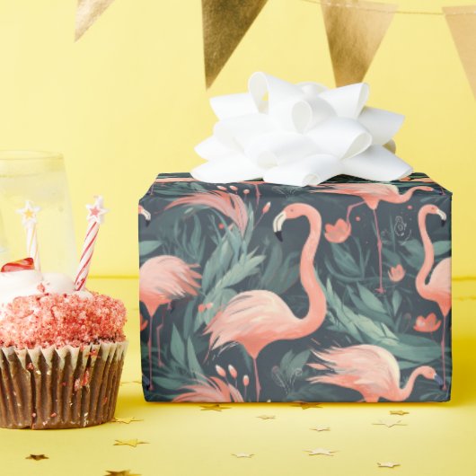 Rosa Flamingos in Fernen Geschenkpapier (Geburtstagsparty)