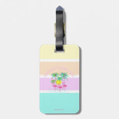 Rosa Flamingos mit Palmen, Namaste Strände, Cool Gepäckanhänger (Rückseite vertikal)