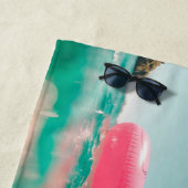 Rosa Flamingos schwimmen im schönen Ozean Strandtuch (Beispiel)