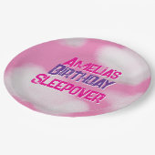 Rosa flauschige Wolken Personalisiert Geburtstag Pappteller (Schrägansicht)