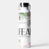 Rosa Floral Sie ist furchtlos Prov 31:25 Trinkflasche (Vorne)