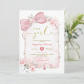 Rosa florale Coquette Bow The Girl Baby Dusche Einladung (Stehend Vorderseite)