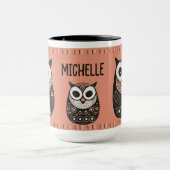 Rosa Folk Art Owl Individuelle Name Tasse (Zentrum)
