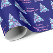 Rosa frohe Weihnachtsbaum mit Namenswrapping Papie Geschenkpapier (Rolleneckpunkt)