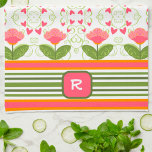 Rosa Fun Chic Monogram, initial floral gestreift Geschirrtuch<br><div class="desc">Chic Pink Floral Personalisiert Initial Modern Kitchen Handtuch. Diese farbenfrohen Küchenhandtücher sind perfekt,  um Ihre Küche farbenfroh zu gestalten. Pair es mit einer Flasche Wein und es ist ein großes personalisiertes Geschenk für Freunde,  Familie,  Mitarbeiter,  Nachbarn,  etc.. Für weitere Geschenkideen,  vergewissern Sie sich,  Karo aus dem Inspirivity Zazzle Geschäft.</div>