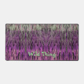 Rosa Fuschia Lila und Grüne Wildnis Abstrakt Schreibtischunterlage (Vorderseite)