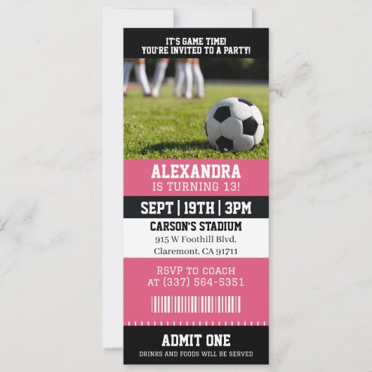 Rosa Fußball Mädchen Ticket Geburtstagsfeier Einladung (Vorderseite)