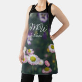 Rosa Gänse und Stiefmütterchen im Grünen Schürze (InSitu)