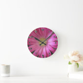Rosa Gänseblümchen-Prinzessin Runde Wanduhr (Zuhause)