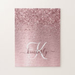 Rosa gebürsteter Glitzer Monogramm Name Puzzle<br><div class="desc">Dieses trendige und schicke Puzzle-Design mit hübschem,  rosafarbenem Glitzer auf einem rot-rosa gebürsteten metallischen Hintergrund ist einfach zu personalisieren.</div>