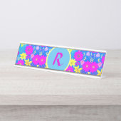 Rosa gelbe Blume im Hintergrund hinzufügen Schreibtischnamensplakette (Vorderseite )