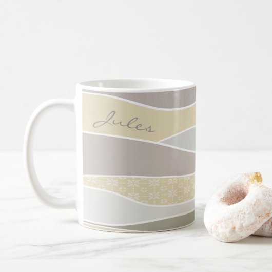 Rosa gelbe, grüne Streifen Abstrakte Waves Name Kaffeetasse (Mit Donut)