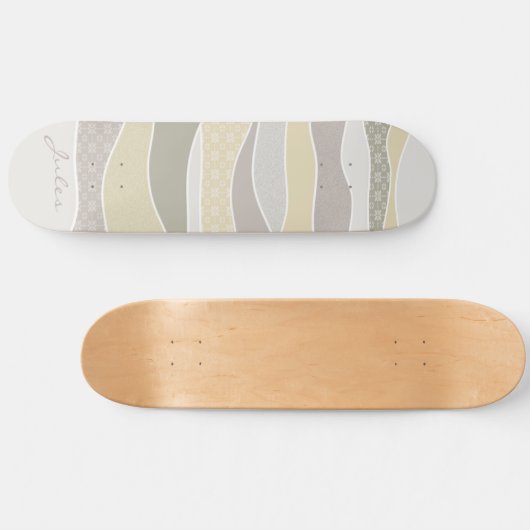 Rosa gelbe, grüne Streifen Abstrakte Waves Name Skateboard (Horizontal)