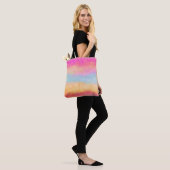 Rosa Gelbe Regenbogen Abstrakte Streifen Tasche (Am Model)