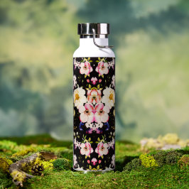 Rosa gelbe Rosen, schwarzer Hintergrund Trinkflasche