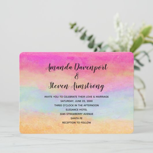 Rosa, gelber Regenbogen Abstrakte Streifen Hochzei Einladung (Stehend Vorderseite)