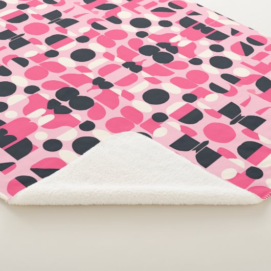 rosa geometrisches Muster Sherpadecke (3/4)