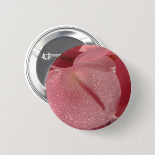 Rosa Geranium: fast massiv, hellrosa Button (Vorne & Hinten)