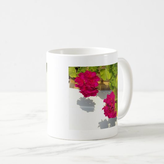 Rosa Geranium Kaffeetasse (VorderseiteRechts)
