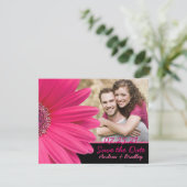 Rosa Gerbera Black Foto Save the Date Karte (Stehend Vorderseite)