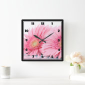 Rosa Gerbera Daisies Elegantes Foto Quadratische Wanduhr (Zuhause)