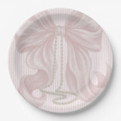 Rosa gestreifte Schleife und Perlenhalskette Pappteller (Vorderseite)