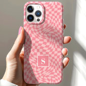 Rosa gewelltes kariertes Monogramm Case-Mate iPhone Hülle