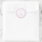 Rosa Gingham Klassischer Baby Shower Aufkleber (Tasche)