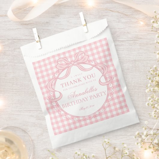 Rosa Gingham-Schmetterlings-Schleifen-Geburtstagsf Geschenktütchen (Ausgeschnitten)