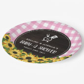 Rosa Gingham & Sunflowers Rustic Baby-Q Dusche Pappteller (Schrägansicht)