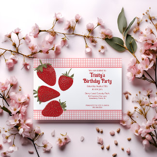 Rosa Gingham und Rote Erdbeeren Einladung