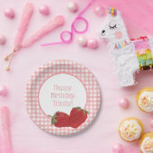 Rosa Gingham und Rote Erdbeeren Pappteller (Party)