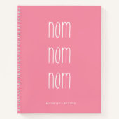Rosa Girly handgeschriebene Nom Nom Kochrezeption Notizblock (Vorderseite)