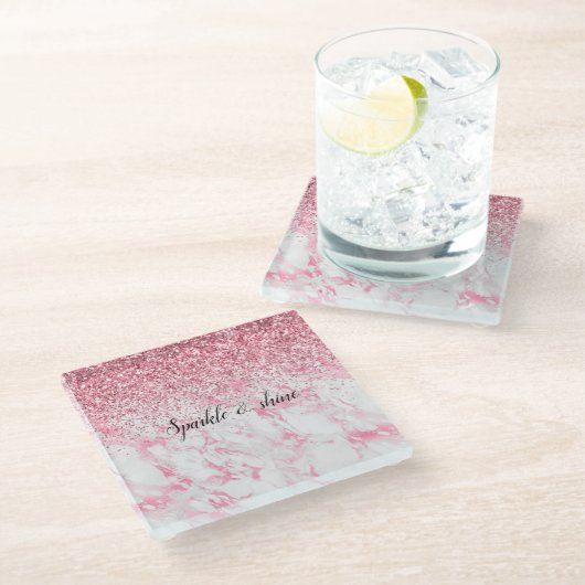 Rosa Glitzer aus weißem Marmor Glasuntersetzer (Schrägansicht)