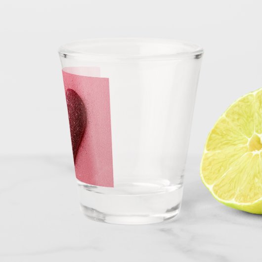 Rosa Glitzer Herzbläser. Schnapsglas (Rechts)