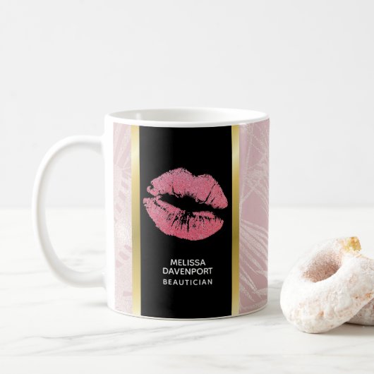 Rosa Glitzer Lips & Rose Gold Tropische Blätter Kaffeetasse (Mit Donut)