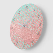 Rosa Glitzer und blaue, große Uhr (Winkel)