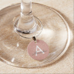 Rosa-Glitzer und Sparklogramm Weinglas Anhänger<br><div class="desc">Rosa Rose Gold Imitate Glitzer und sparkle Elegant Monogram Wein Charm. Diese Wine Charms können auf Ihren Vor- und Erstnamen angepasst werden. Die Rose Gold Glitzer Wine Charms ist ein großartiges Brautparty,  Geburtstagsparty oder Junggeselinnen-Abschied Geschenk für die besondere Person,  die Lieben rosa.</div>