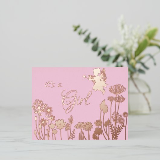 Rosa | Gold Fairy es ist eine Girl Birth Ankündigu Folie Einladungspostkarte (Stehend vorne)