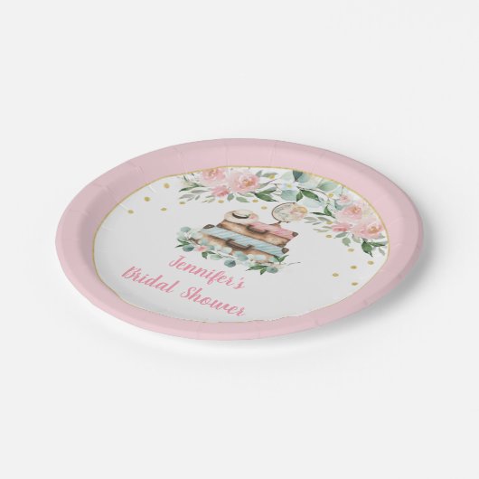 Rosa Gold Floral Reise Miss an Mrs. Brautparty Pappteller (Schrägansicht)