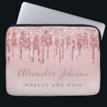 Rosa-Gold-Glitter-Monogramm Laptopschutzhülle<br><div class="desc">Blush Pink - Rose Gold Imitats Dripping Glitzer und sparkle elegante Monogram Business Beruflich Hair und Make up Beauty Promotional Laptop Computer Case oder Sleeve. Dieser Fall kann so angepasst werden,  dass er Ihren Skriptnamen und Ihren Job- oder Positionstitel enthält.</div>