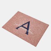 Rosa-Gold-Navy-Blauer-Sparkeil-Glitzer Monogram Fußmatte (Schrägansicht)