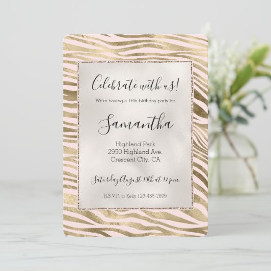 Rosa Gold Zebra Animal Print Einladung (Stehend Vorderseite)