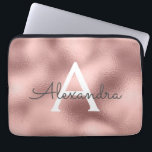 Rosa Goldfolie und Spargel-Monogramm Laptopschutzhülle<br><div class="desc">Rosa Rose Gold Imitate Foil und sparkle elegante Monogram Case. Dieser Fall kann individuell auf Ihren Anfangs- und Vornamen angepasst werden.</div>