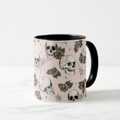 Rosa Gothic Skulls und Rose Halloween Tasse (VorderseiteRechts)