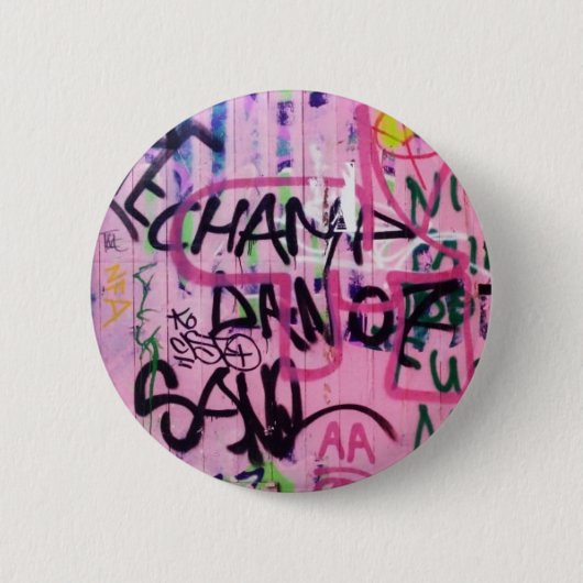 Rosa Graffiti Button (Vorderseite)