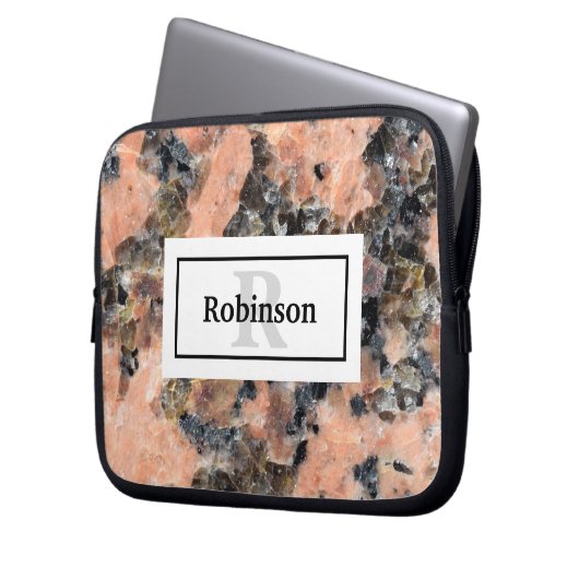 Rosa Granitgestein Textur mit Name und Monogramm Laptopschutzhülle (Vorderseite Links)