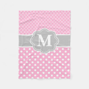 Rosa Grau punktiert Quatrefoil Monogramm Fleecedecke