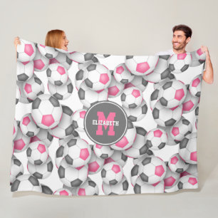 Rosa graue Fußballbälle Muster mit Monogramm Fleecedecke
